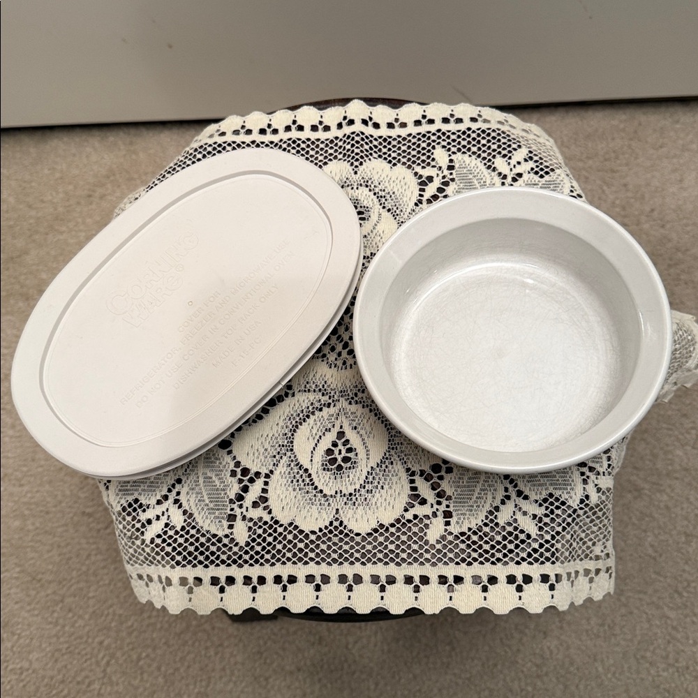 Corning Corelle - Oval Individual Covered Casserole & Round Bakeware Dish - Picture 4 of 8